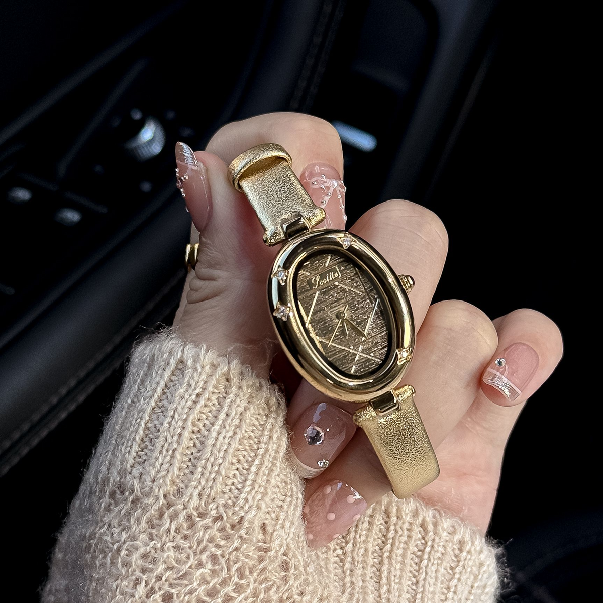 Oval Retro Quartz Watch for Women