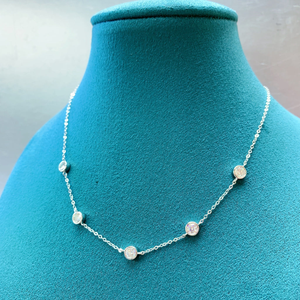 French Bubble Diamond Necklace for Women Elegant Round Pendant Light Luxury Clavicle Chain