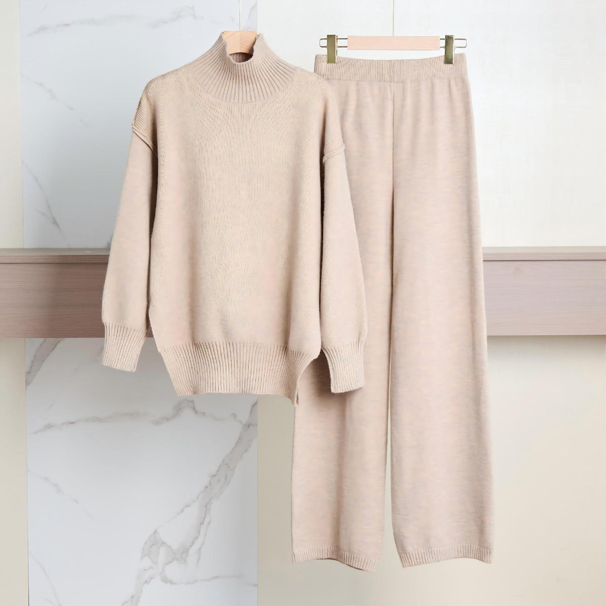 Knitted sweaters for autumn and winter