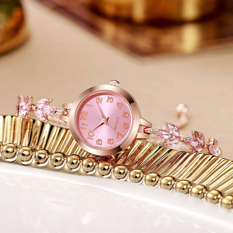 Elegant Clover Bracelet Women's Watch