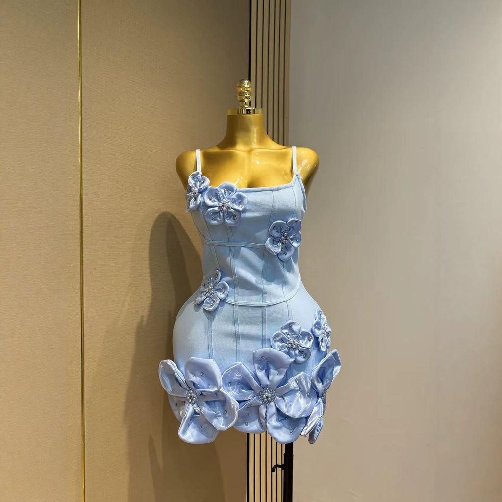 Women's strapless dress