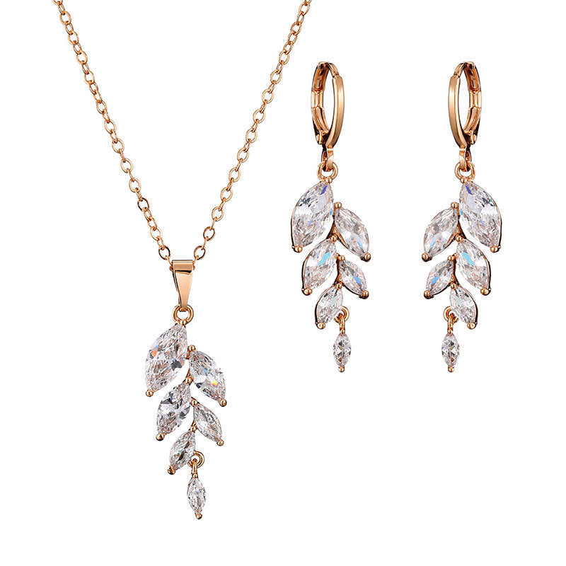 Accessories: Necklace and Ear Hooks