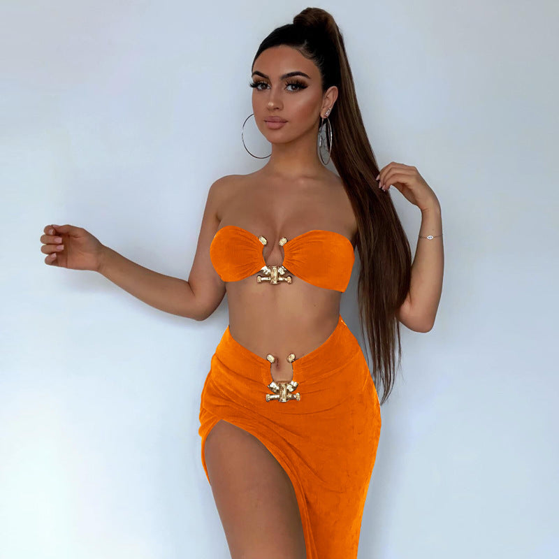 Strapless, slit and body-hugging skirt