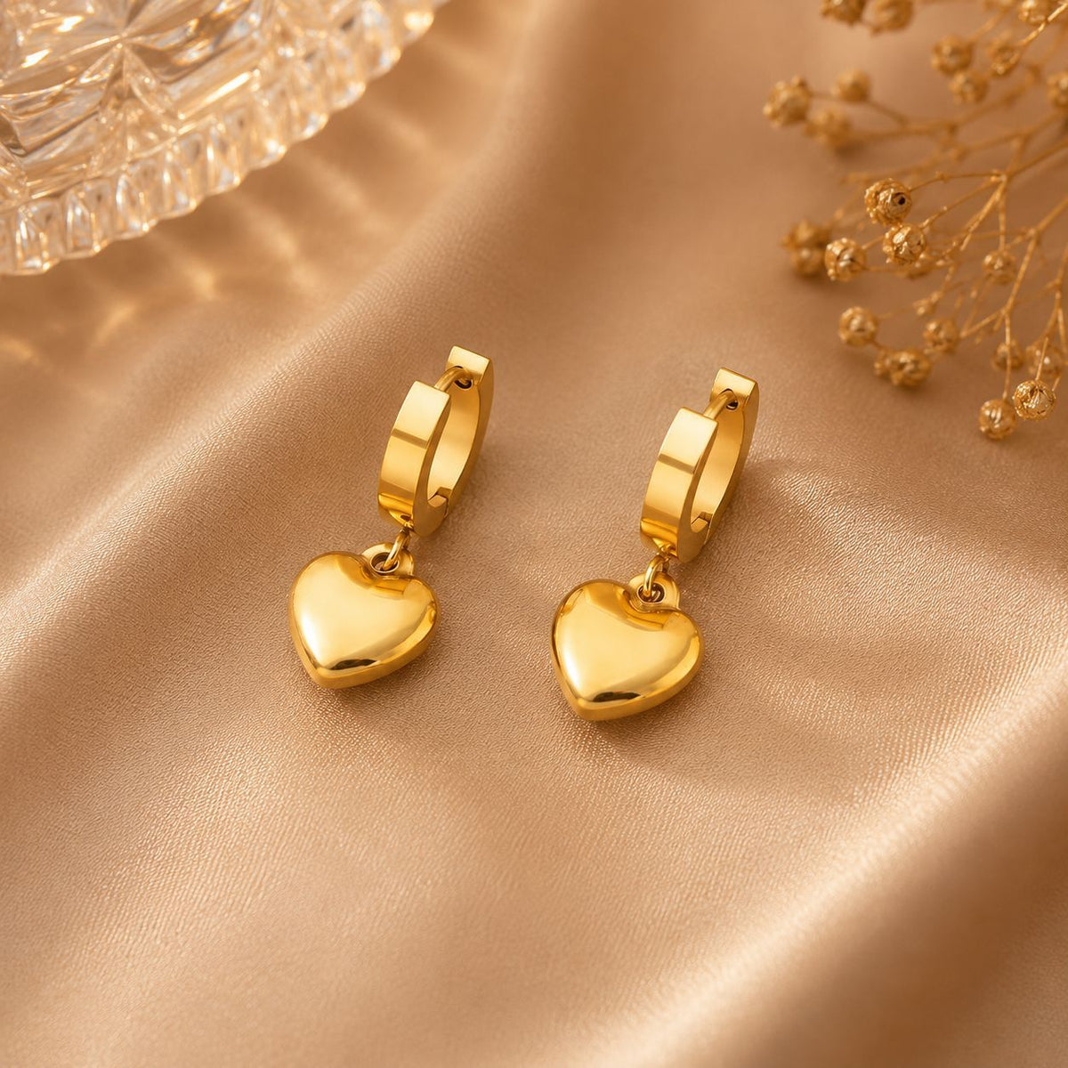Peach-shaped jewelry heart necklace