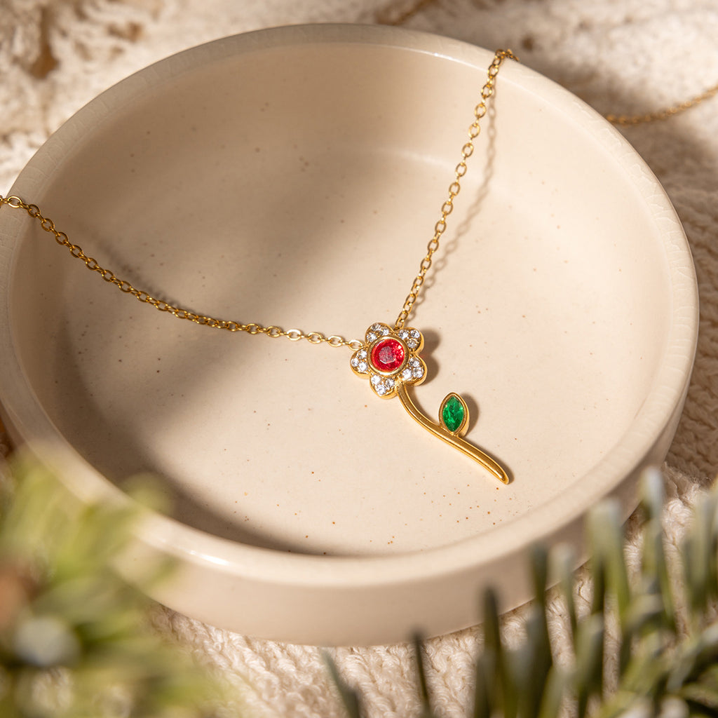 18K Gold Plated Stainless Steel Rhinestone Flower Pendant Necklace for Women
