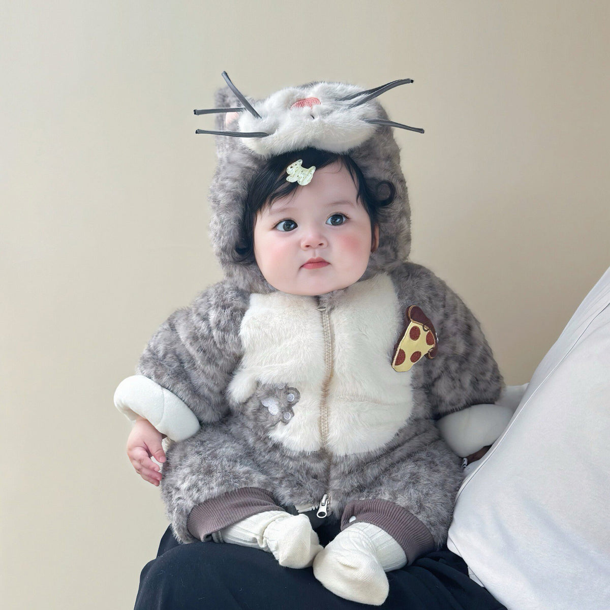 Fleece-Lined Baby Romper with Animal Design