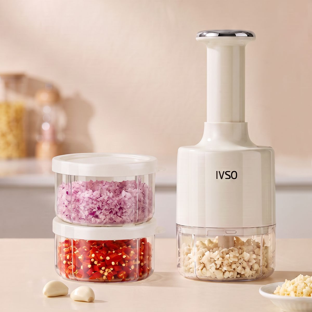 Press-type garlic cutter