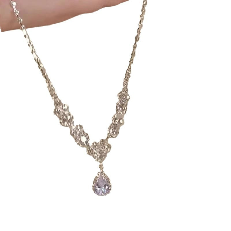 Zircon water-drop pendant with collar chain for the neck