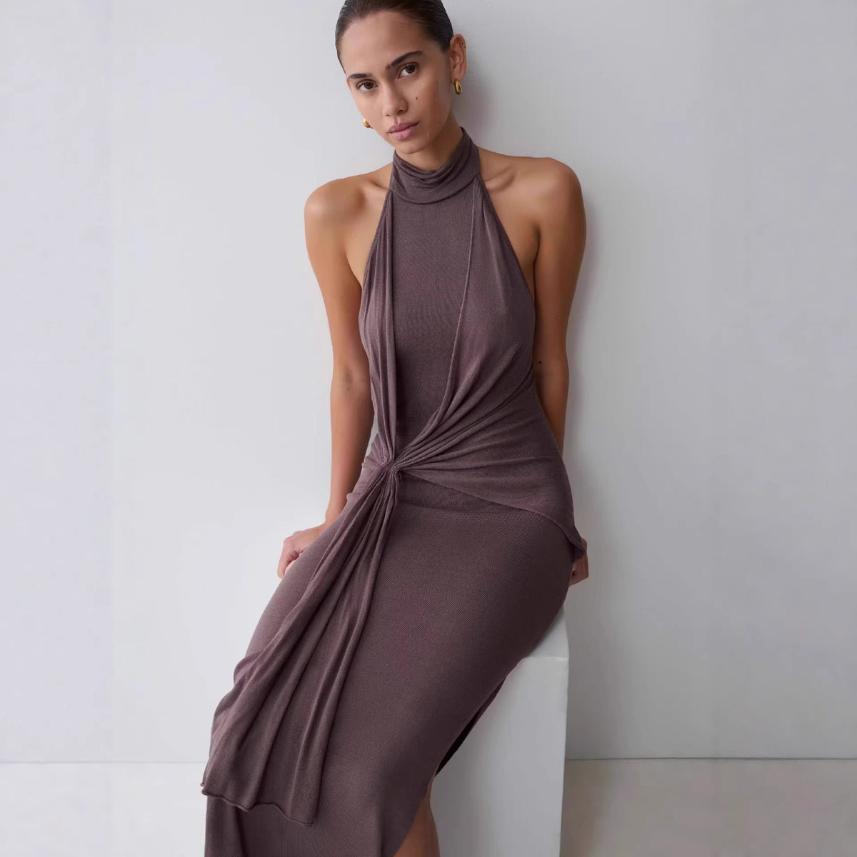 Elegant Twist Knot Halter Neck Evening Gown