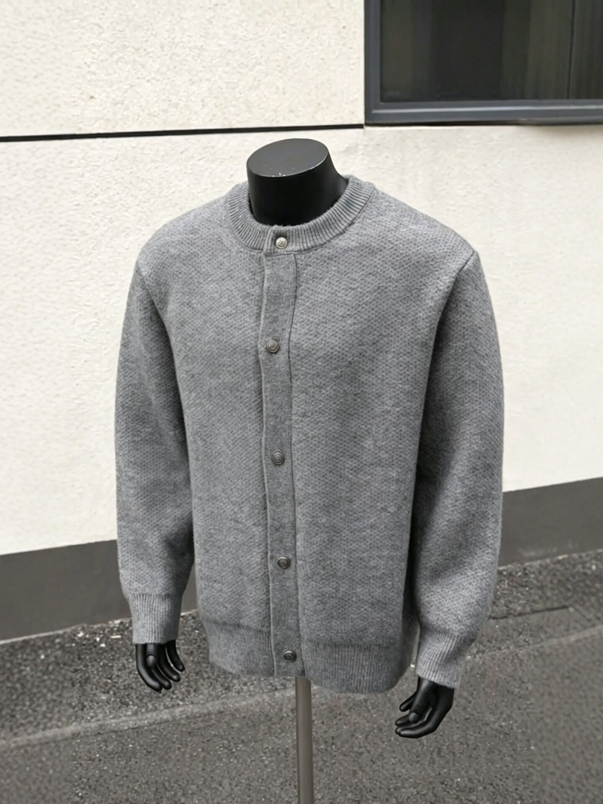 Men's thick unbuttoned knitted cardigan