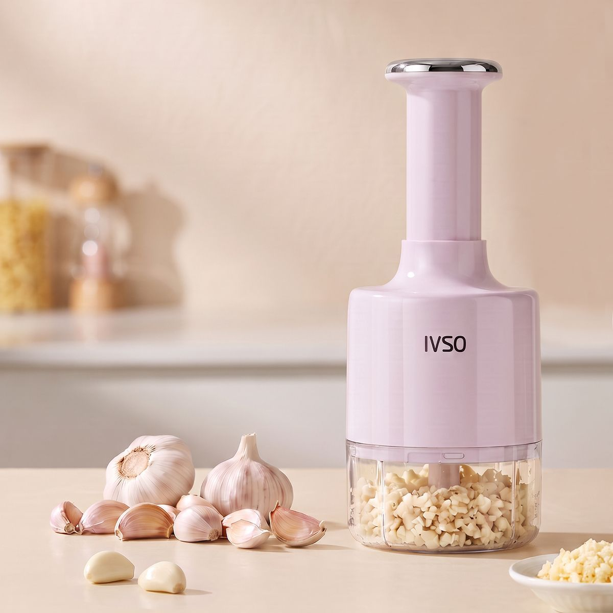 Press-type garlic cutter
