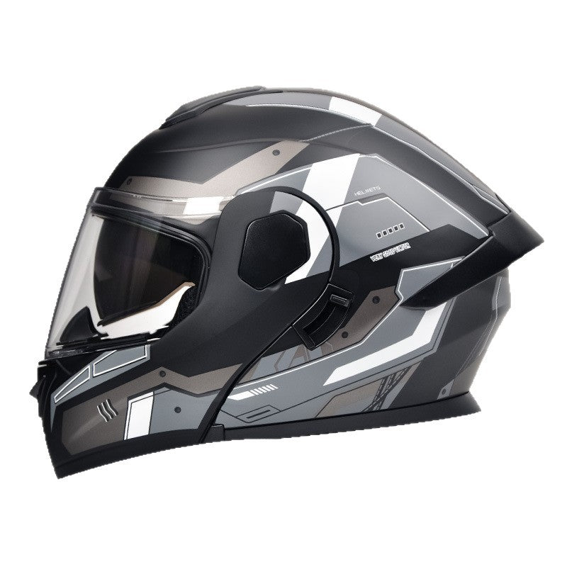 Motorcycle helmet with good ventilation in summer