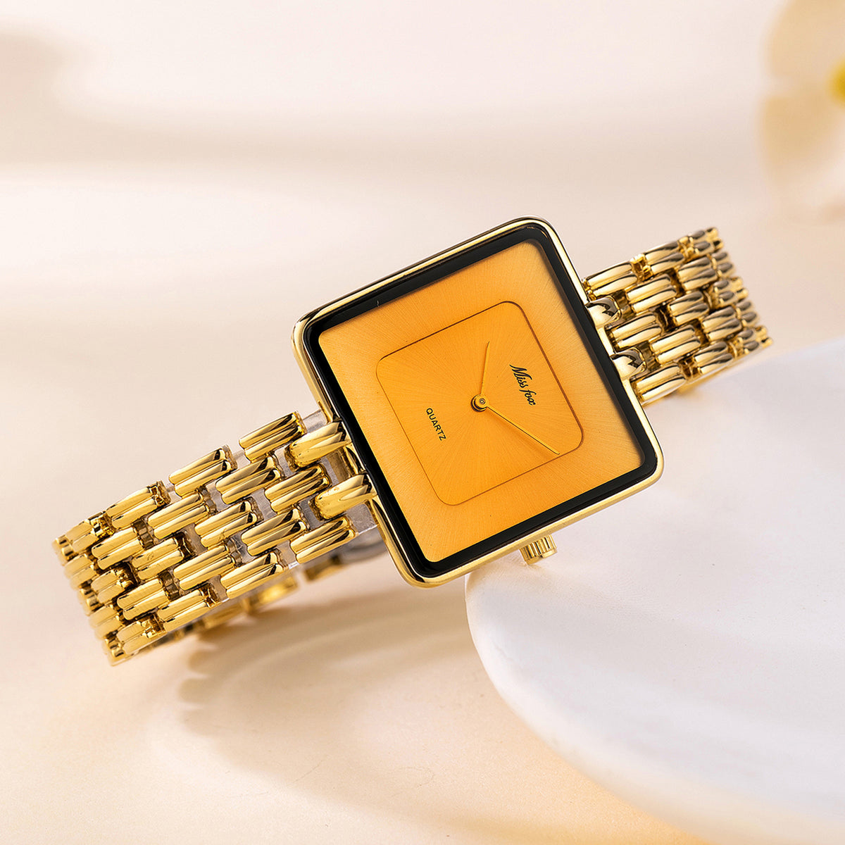 Fashion Square Quartz Watch for Women.