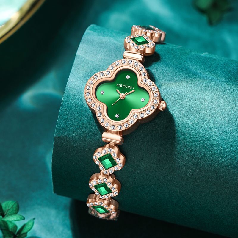 Four-leaf clover bracelet quartz watch