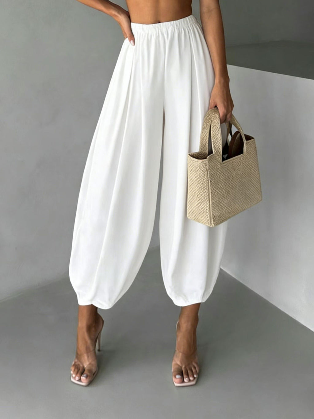Loose-Fitting Harem-Style Air Pants