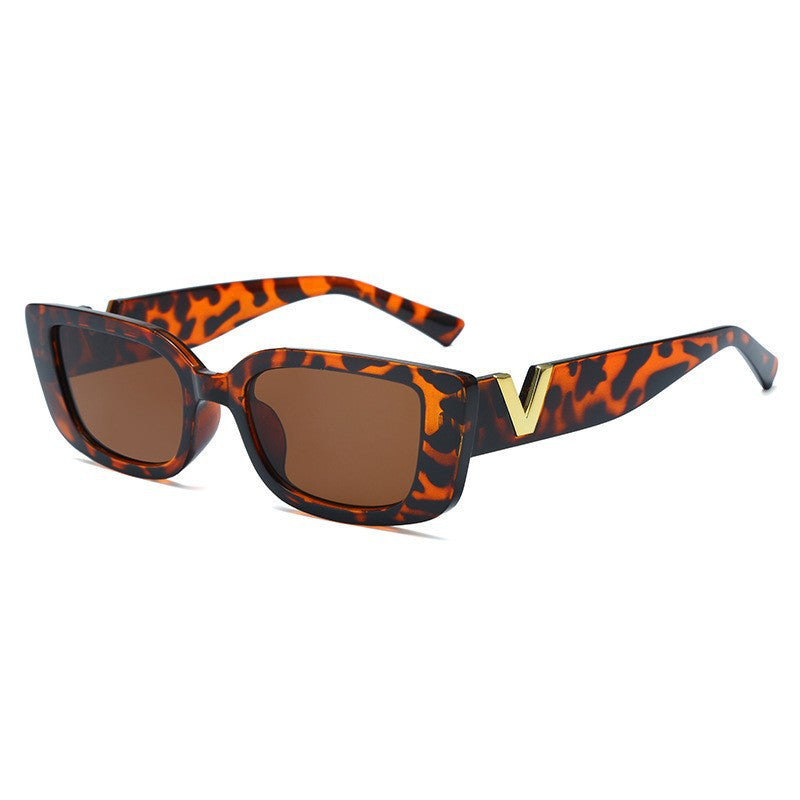 Fashion Oval Frame Sunglasses with UV Protection