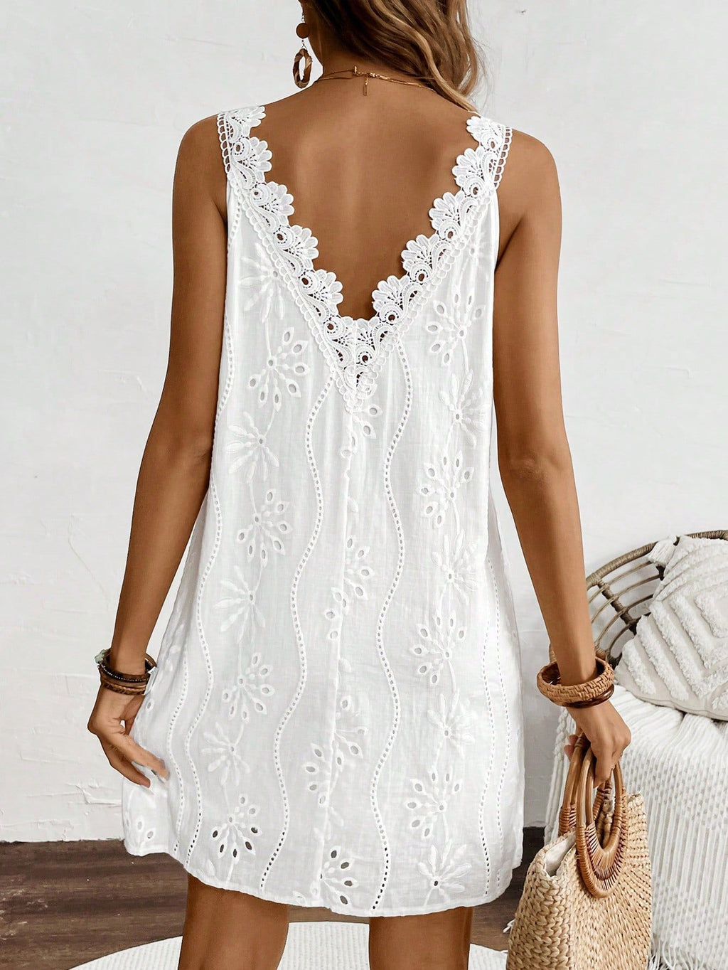 Women's Cotton Backless V-Neck Lace Dress