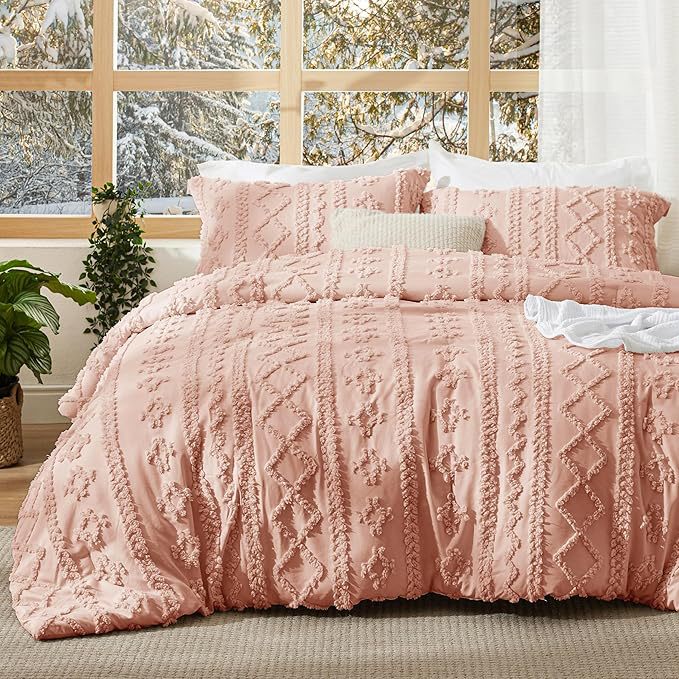 Tufted Brushed Cut-out Floral Bohemian Style Bedding Three-piece Set