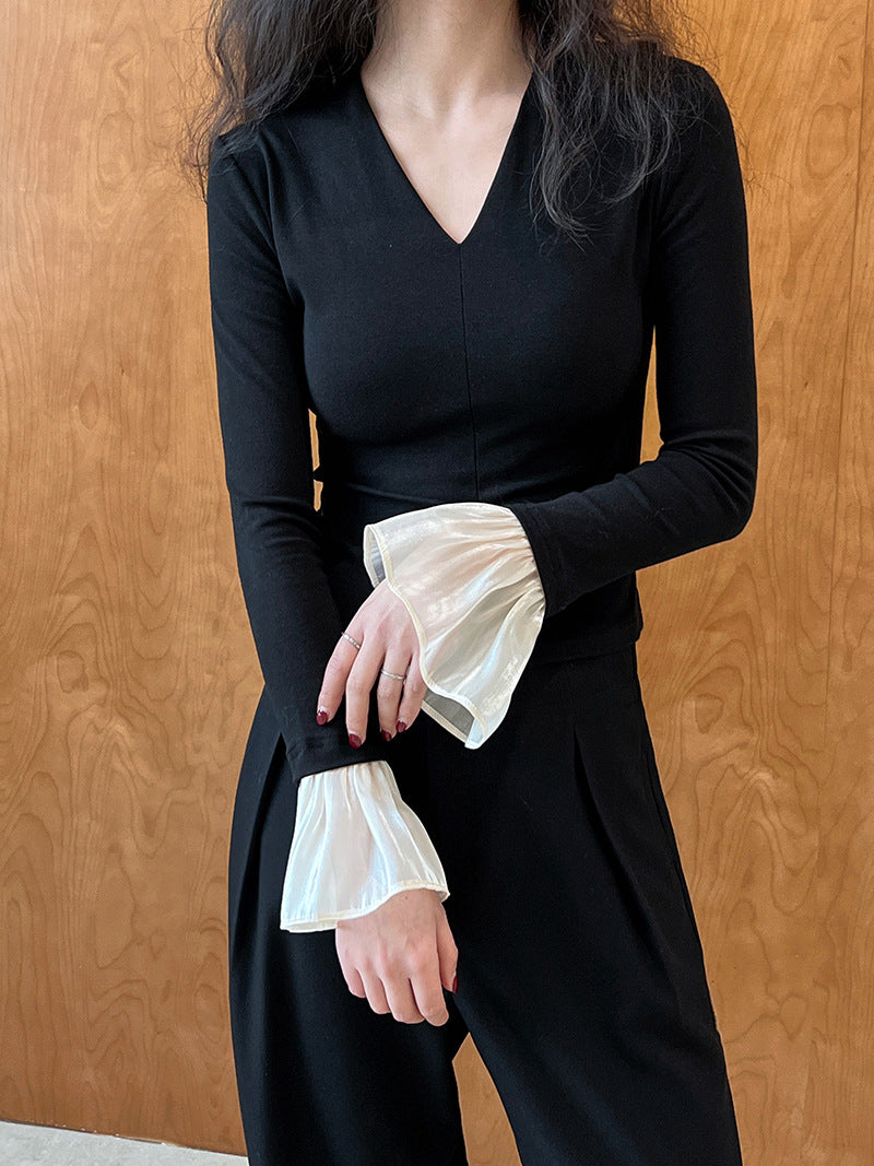Womens V-Neck Bell Sleeve Knit Shirt