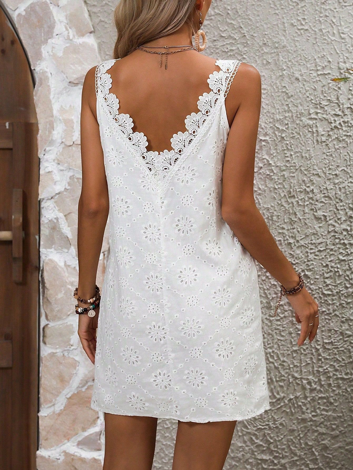 Women's Cotton Backless V-Neck Lace Dress