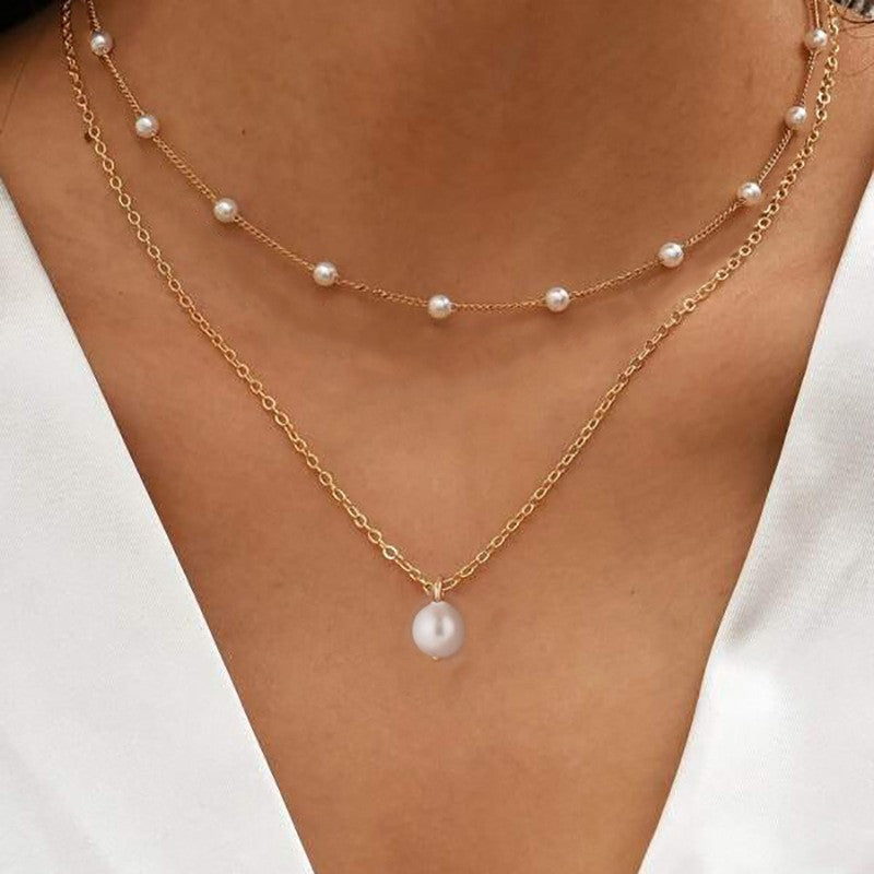 Layered clavicle necklaces