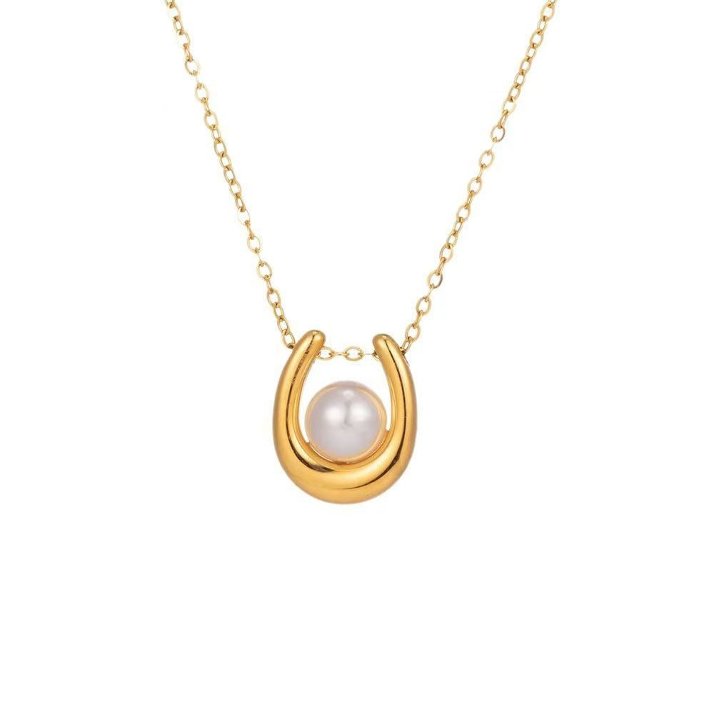 Horseshoe U-Shaped Pearl Pendant Necklace