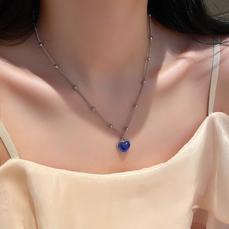Temperature-sensitive Color-changing Heart Necklace