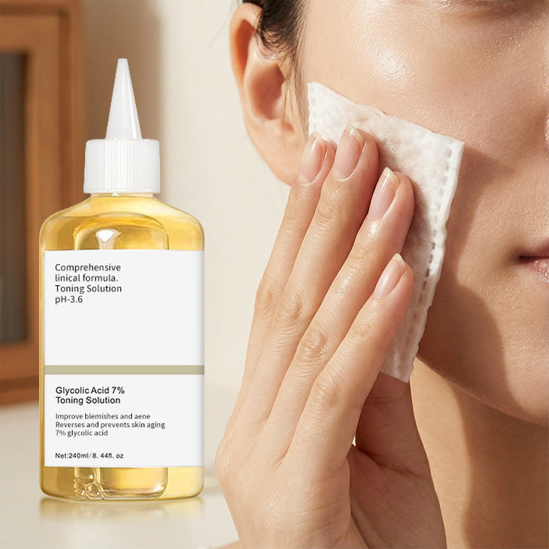 Essence-rich hydrating and moisturizing