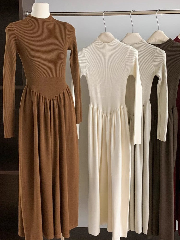 Women's long-sleeved A-line knitted dress