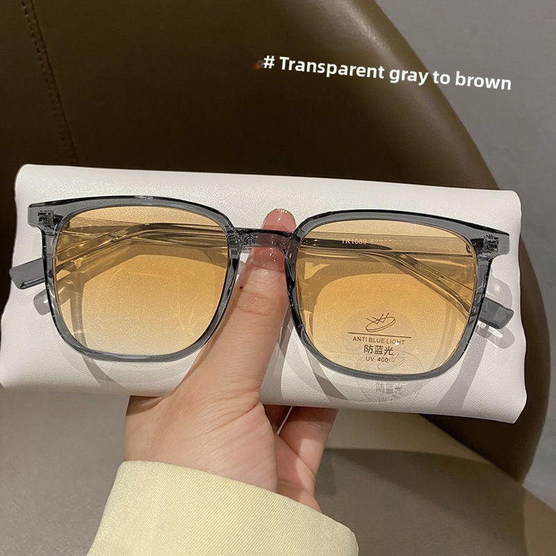Black square-framed photochromic glasses