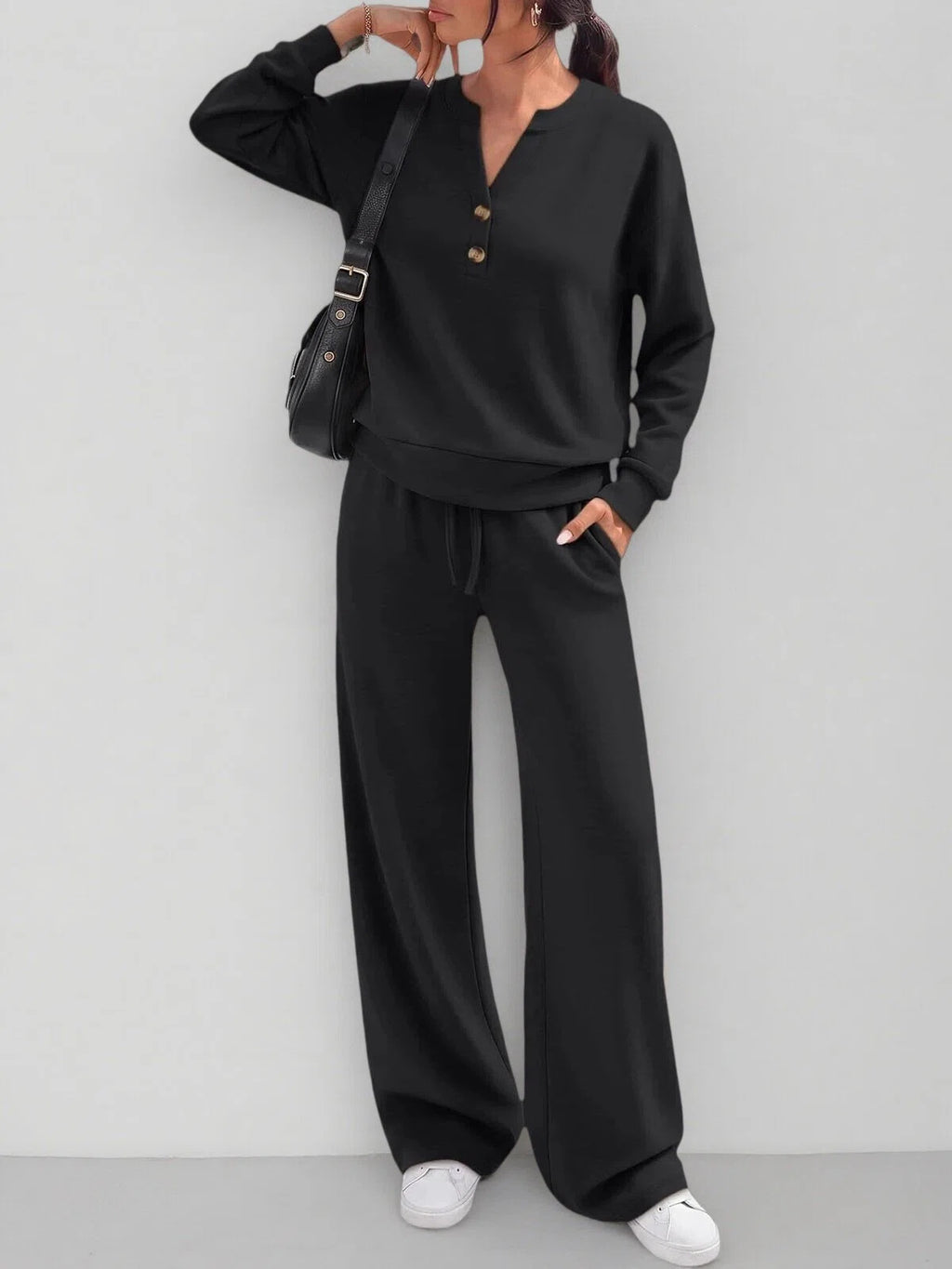 Loose-fitting long-sleeve top and wide-leg pants