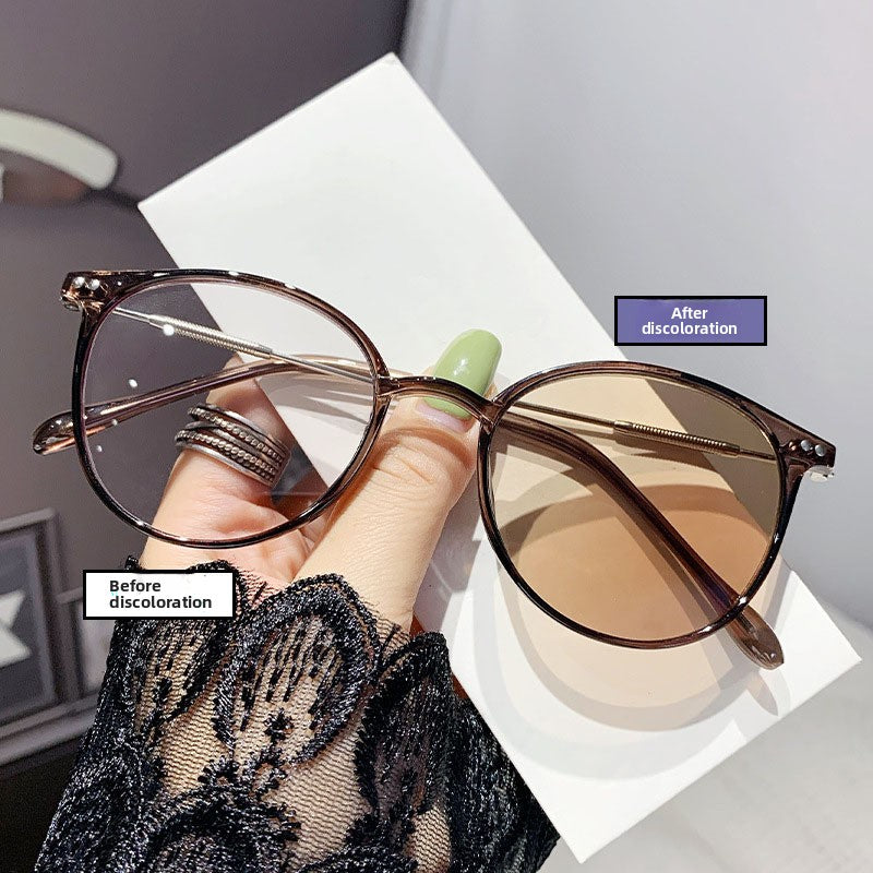 Photochromic Prescription Glasses with Oval Frame