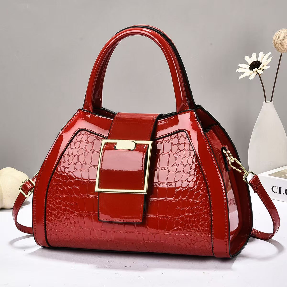 Women's fashionable and versatile casual bag
