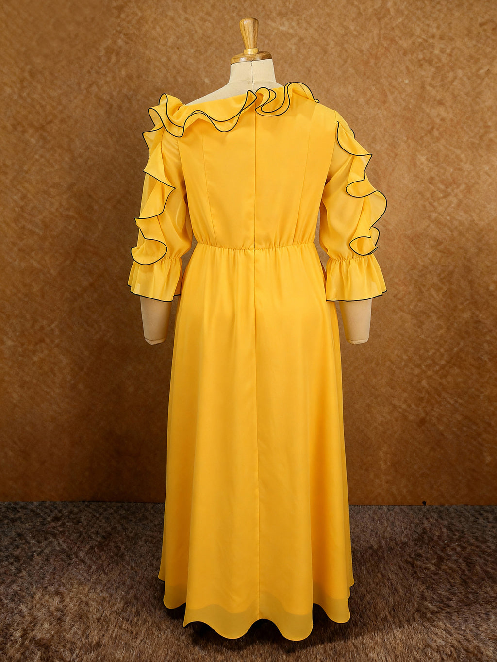 Elegant Ruffled Waist-Cinching Chiffon Dress
