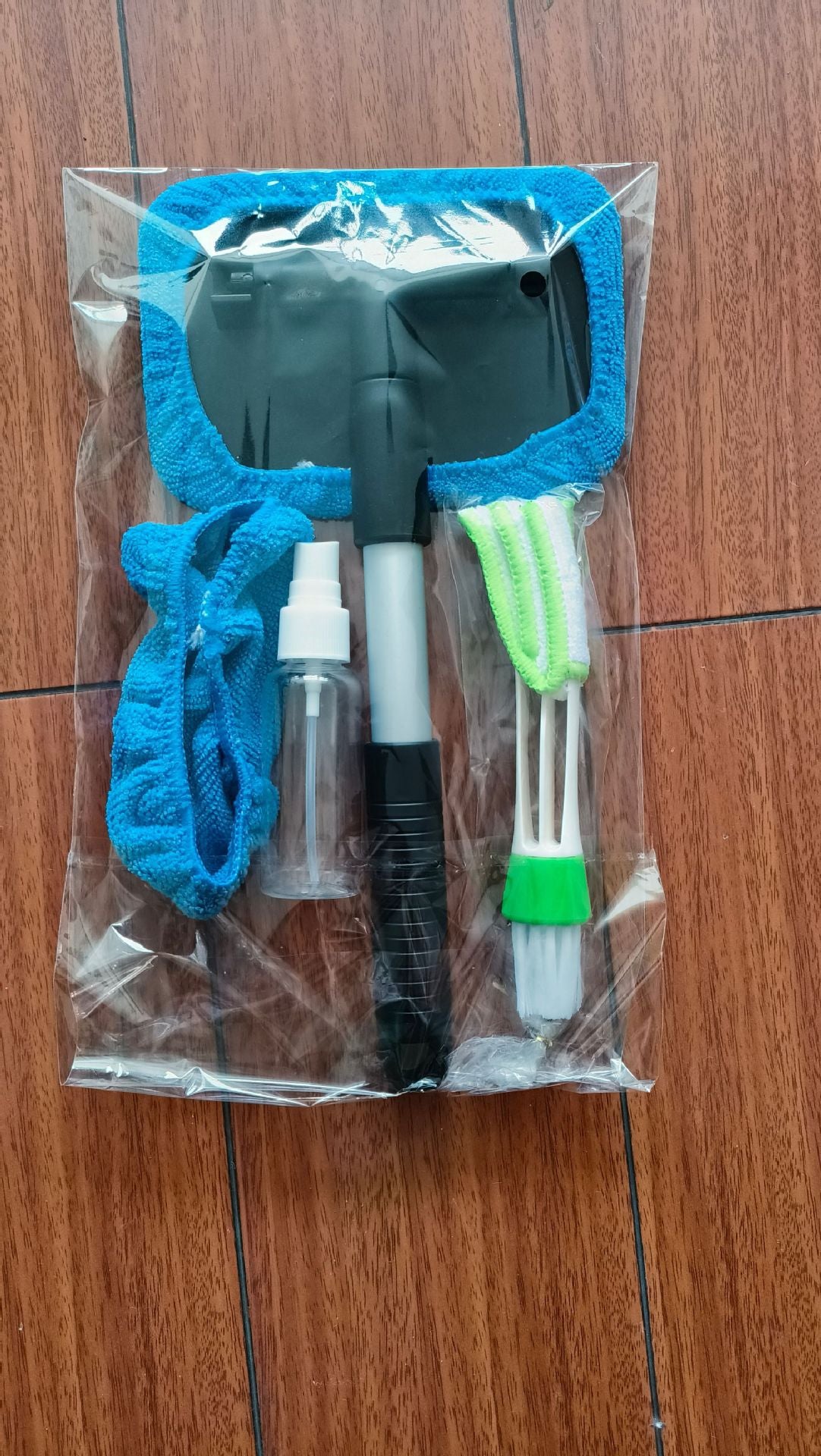 Telescopic Car Windshield Cleaning Brush