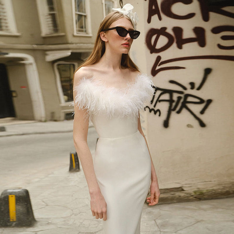 Women Bodycon Dress with Feather Collar