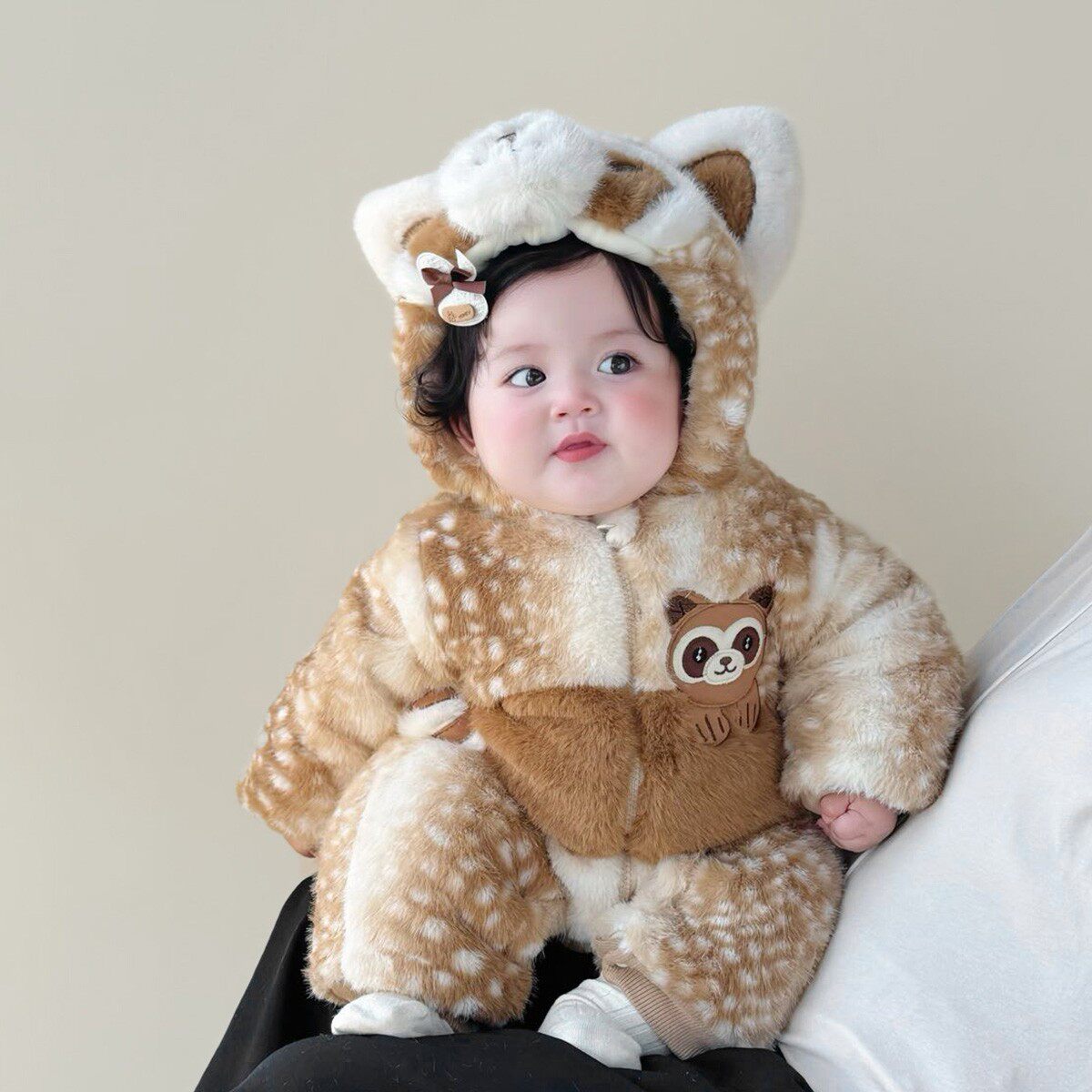 Fleece-Lined Baby Romper with Animal Design