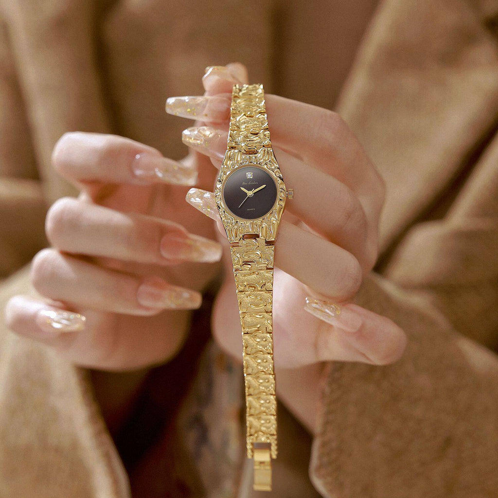 Women's Vintage Quartz Watch with Alloy Strap