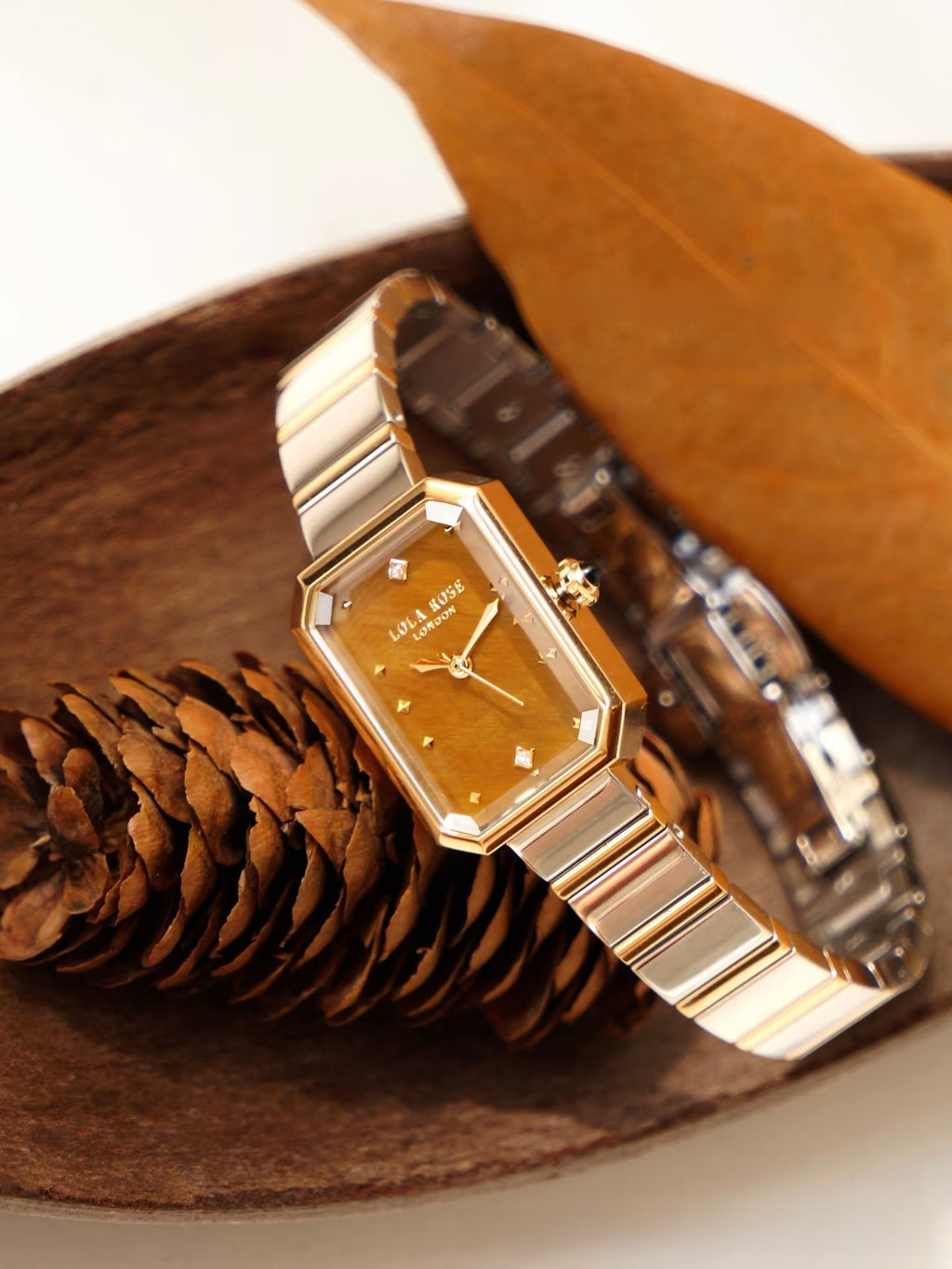 Retro Square Quartz Watch