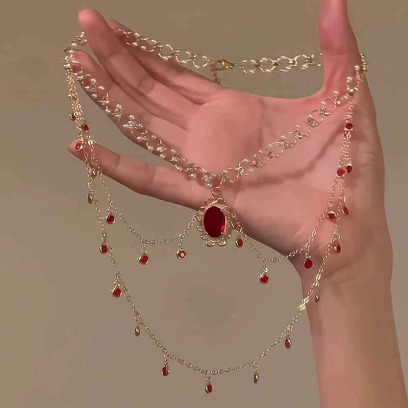 Zircon water-drop pendant with collar chain for the neck