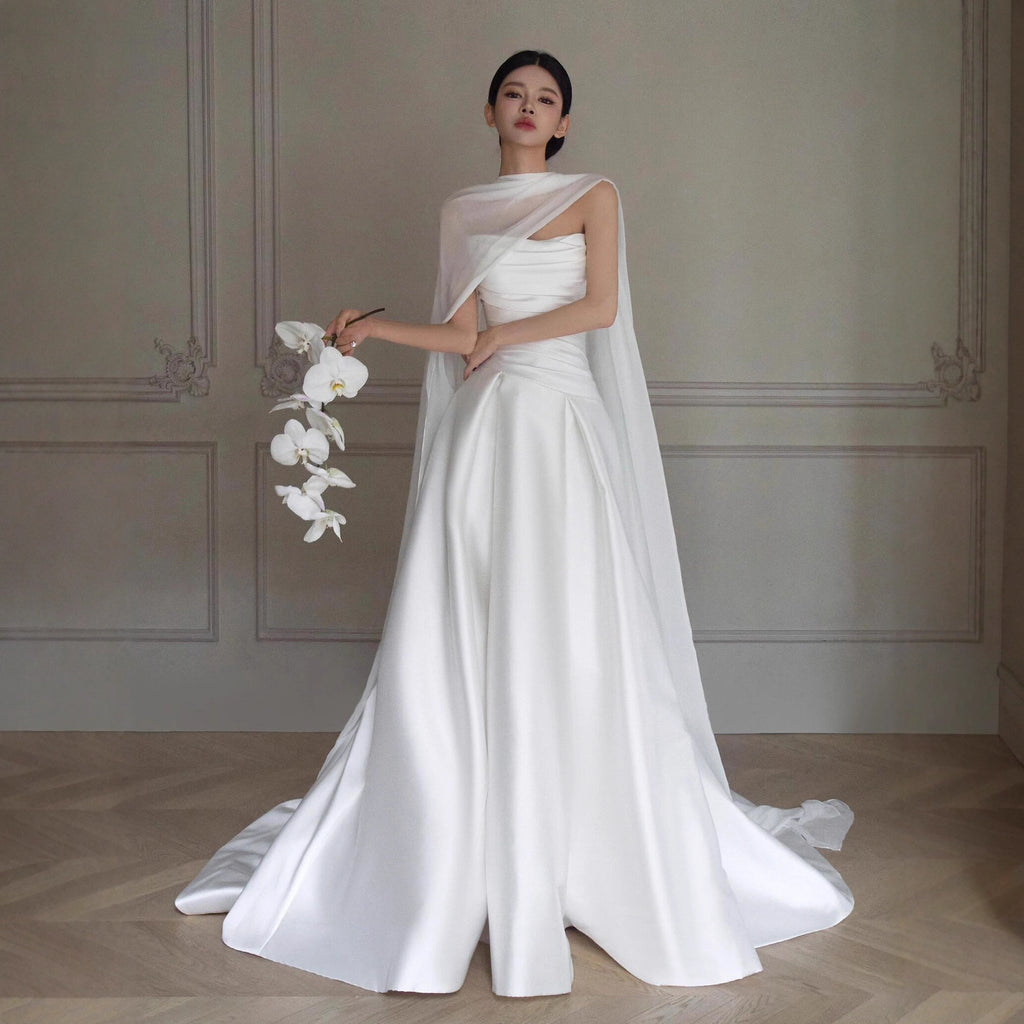Elegant satin lightweight wedding dress, French style