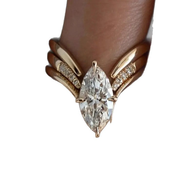 Shine Horse Eye Ring