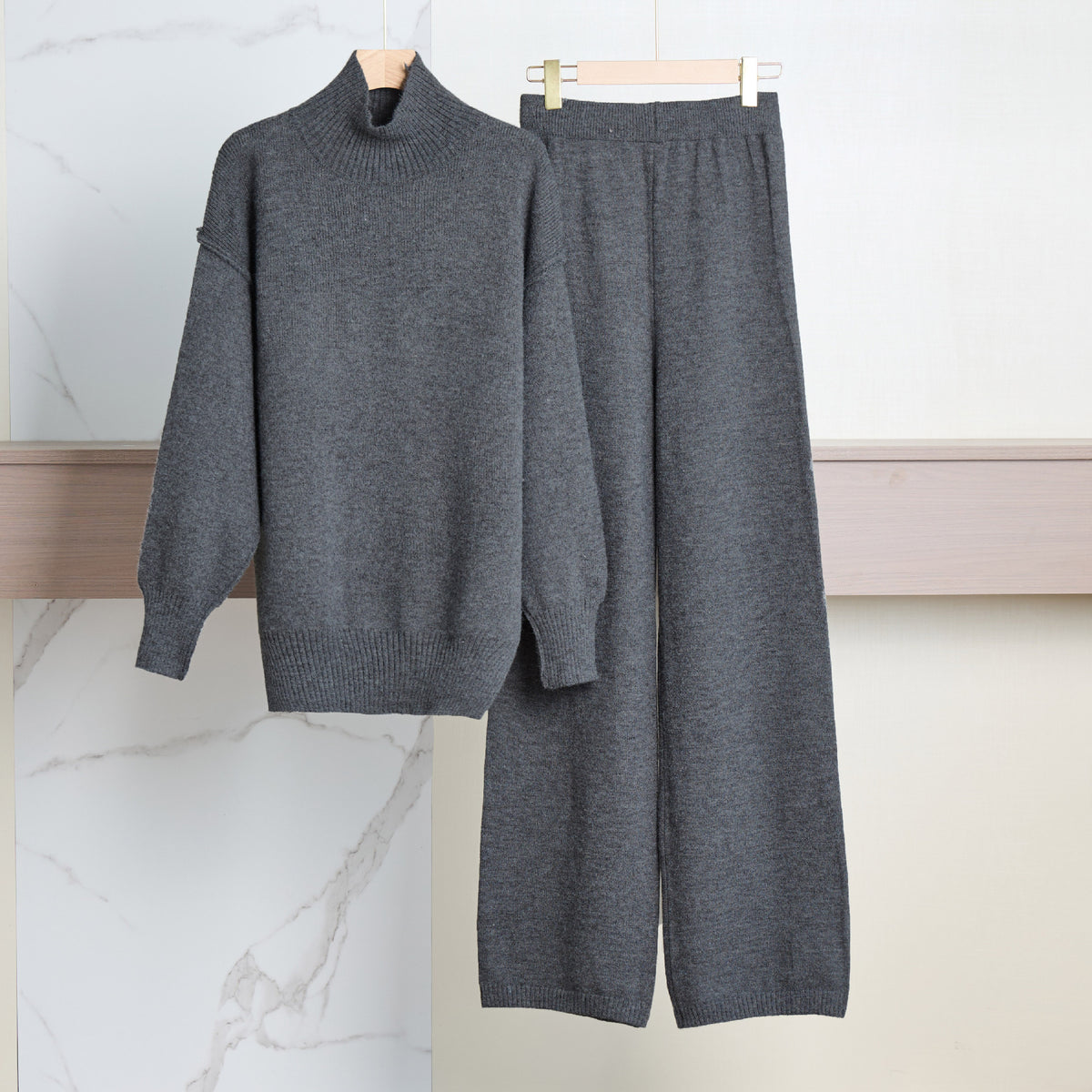 Knitted sweaters for autumn and winter