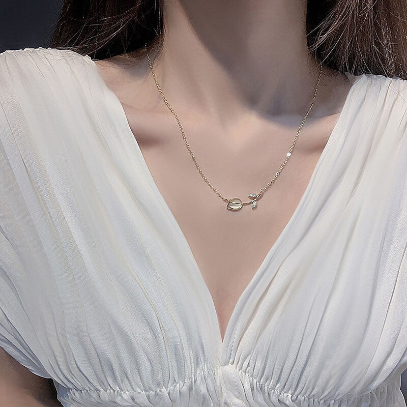 White chalcedony Tulip necklace