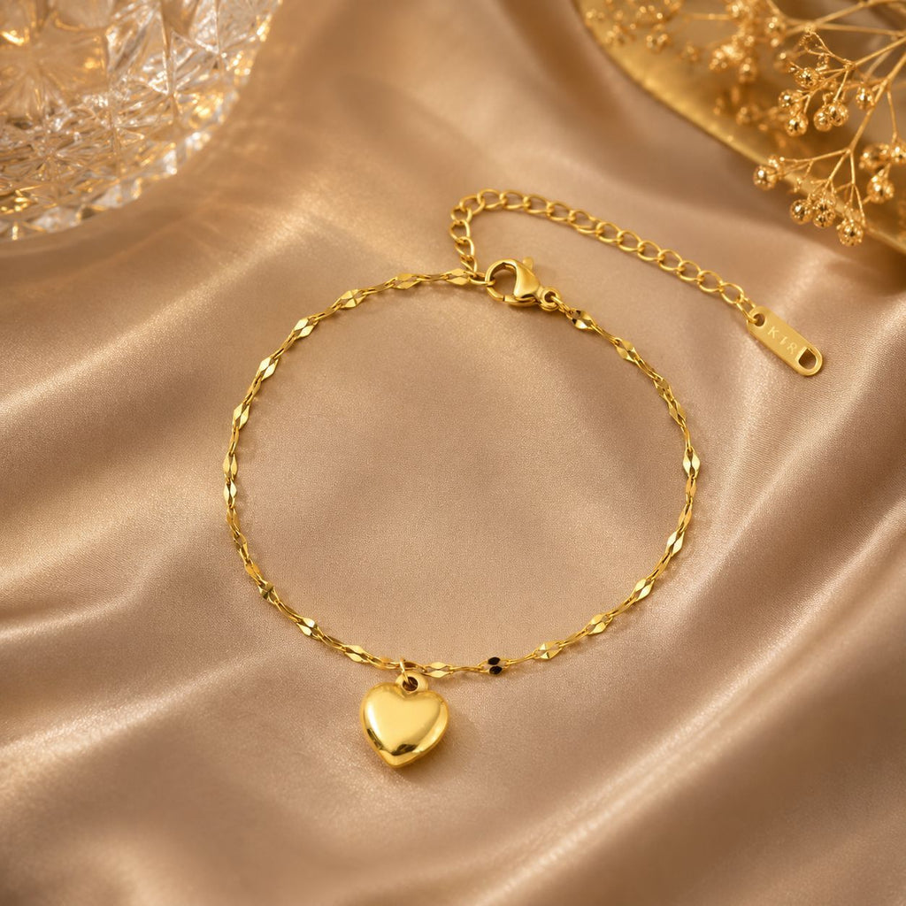 Peach-shaped jewelry heart necklace