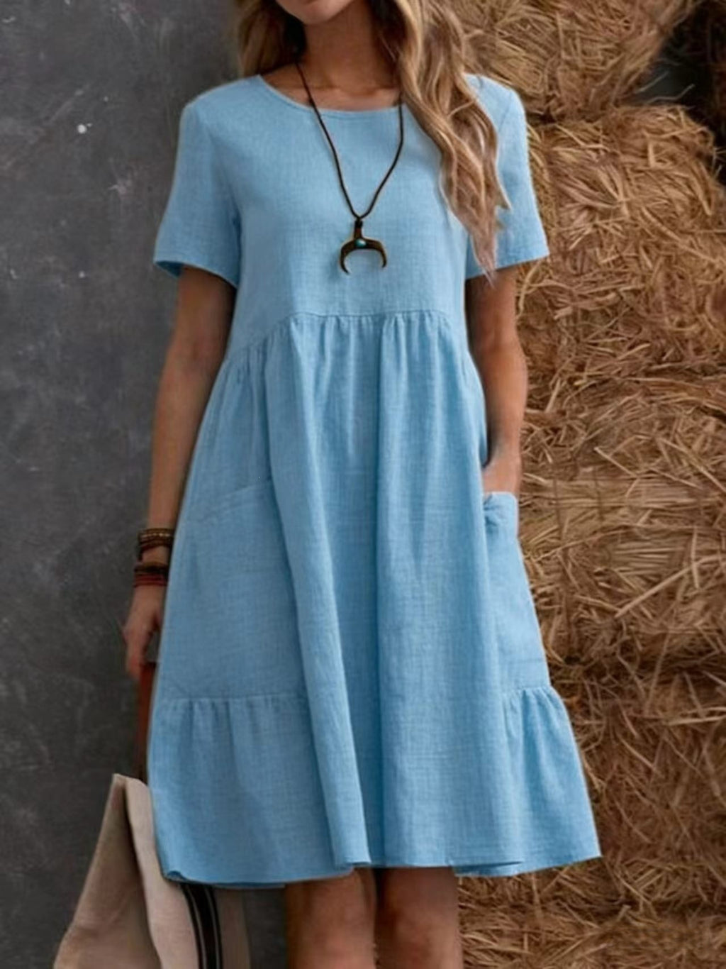Round-neck dress