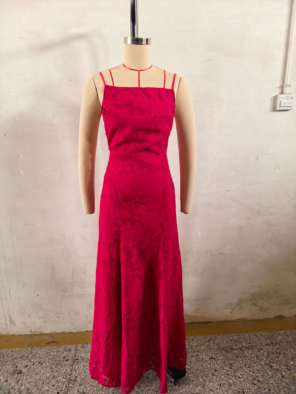 Elegant Lace Backless Evening Dress