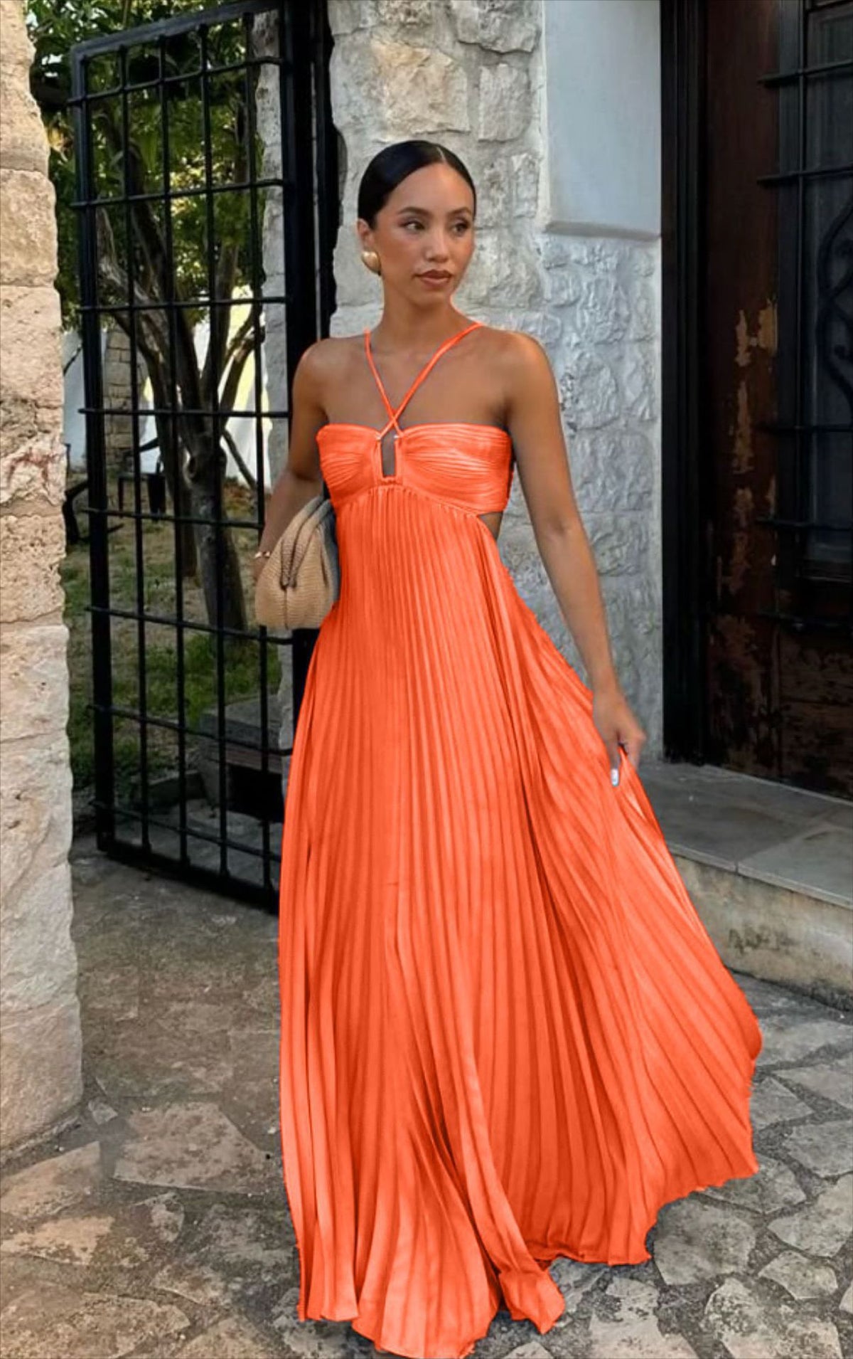 Sleeveless Pleated Halter Neck Dress