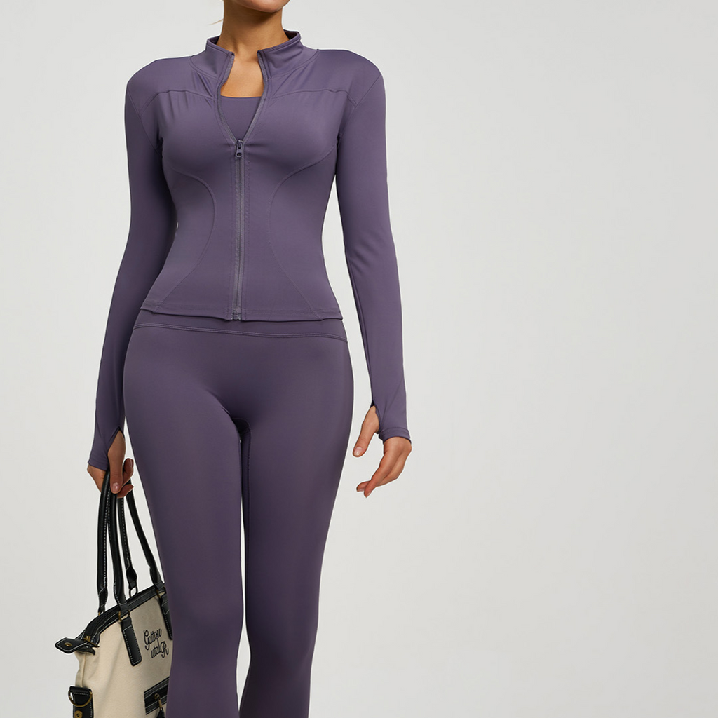 Lady's high-waisted yoga workout outfit
