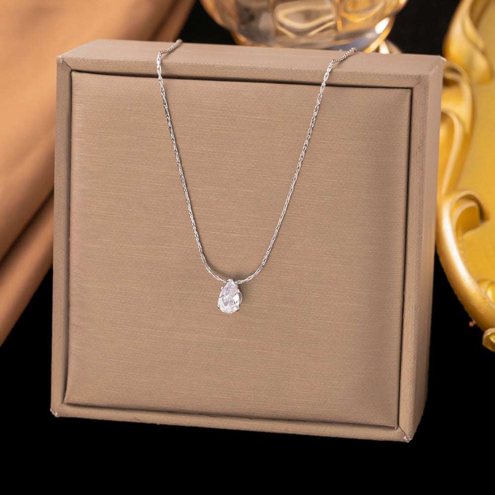 Water drop diamond necklace